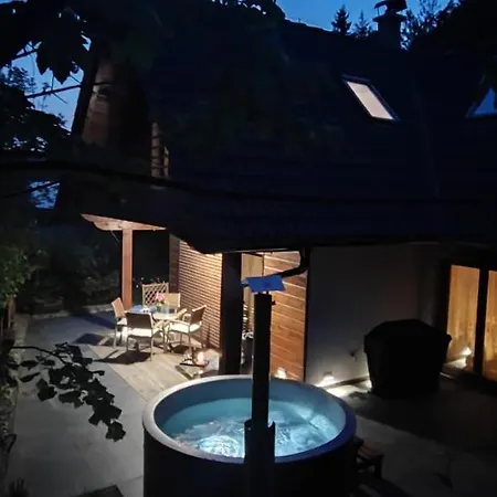 Chalupka Janosikove Diery * Terchová